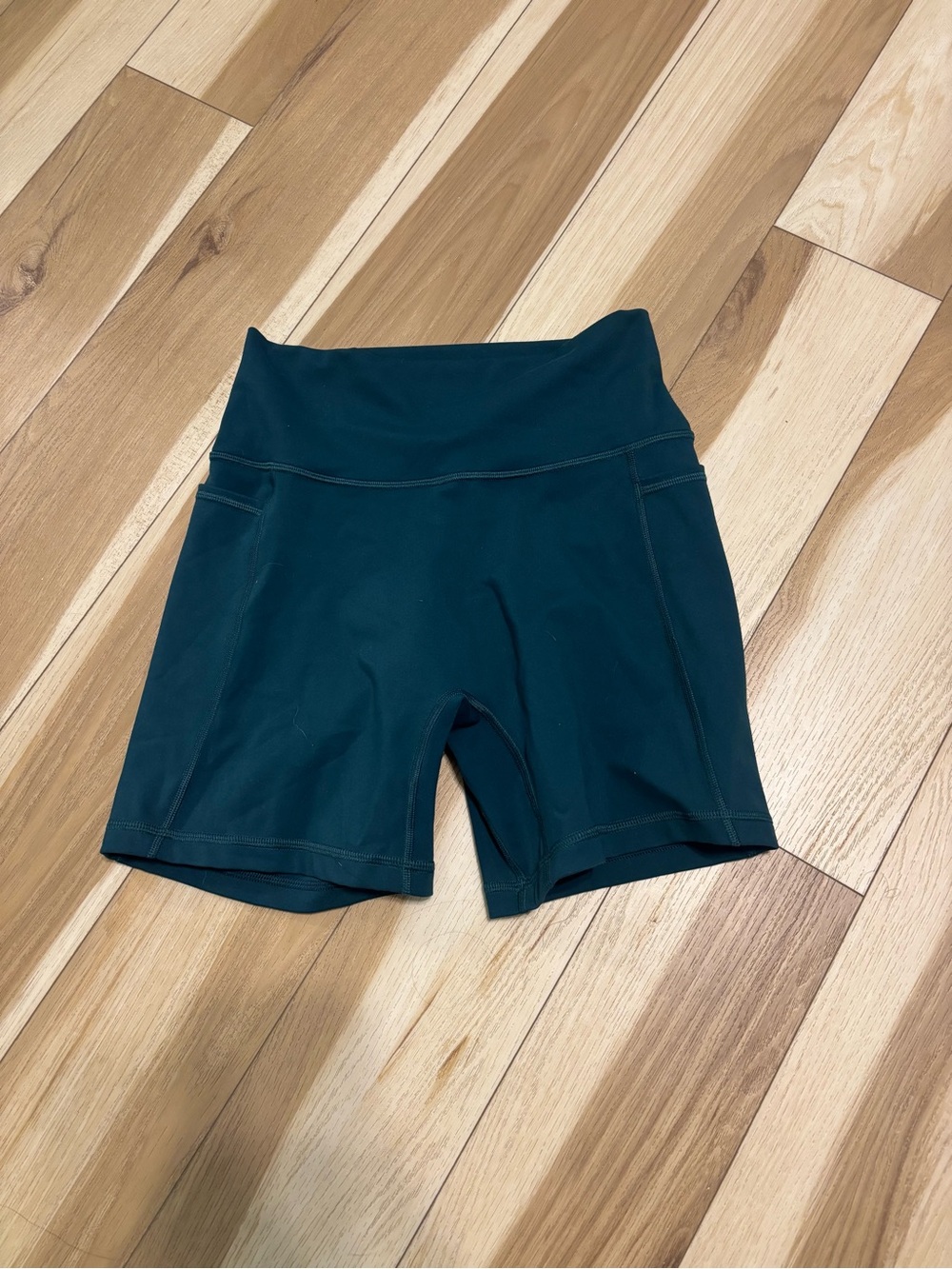 women’s LSKD shorts, medium